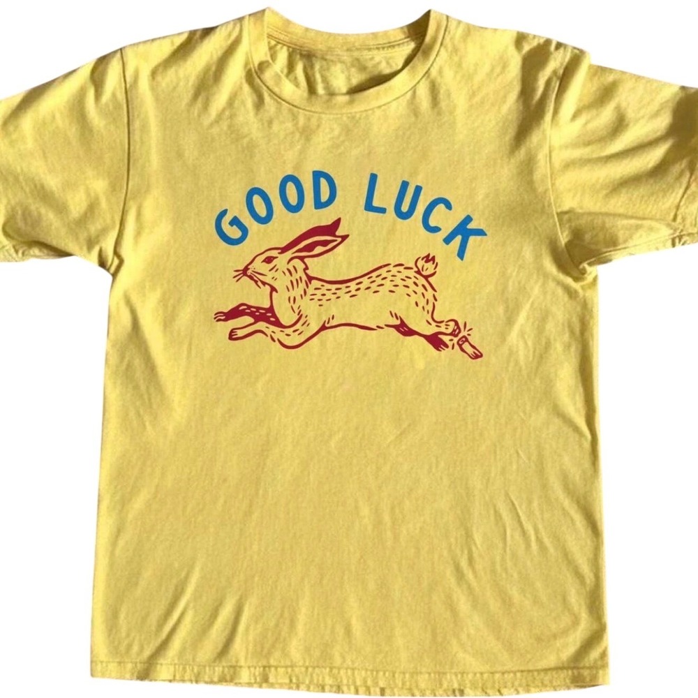 Gildan Good Luck Rabbit Graphic T-Shirt Yellow Cotton Unisex Small Short Sleeve